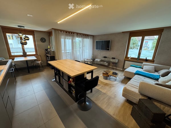 Stilvoll renovierte 3.5‐Zimmer‐Wohnung im Herzen von Sins - bei Bedarf auch möbliert 3
