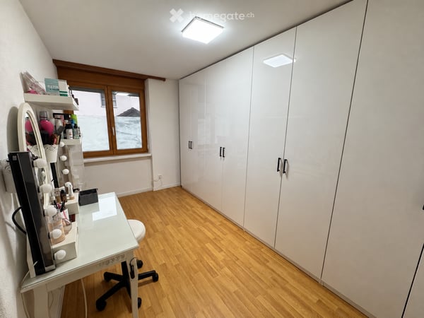 Stilvoll renovierte 3.5‐Zimmer‐Wohnung im Herzen von Sins - bei Bedarf auch möbliert 12