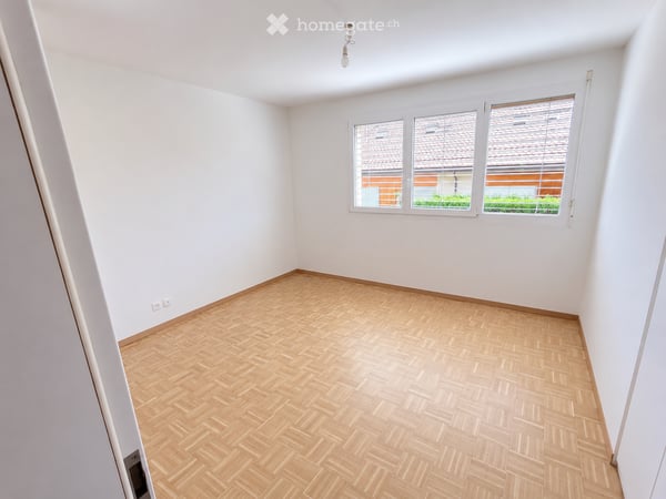 Villa contiguë rénovée en 2025 – 300 m² – 5 chambres – vue dégagée – La Rippe 8