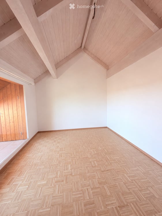 Villa contiguë rénovée en 2025 – 300 m² – 5 chambres – vue dégagée – La Rippe 9