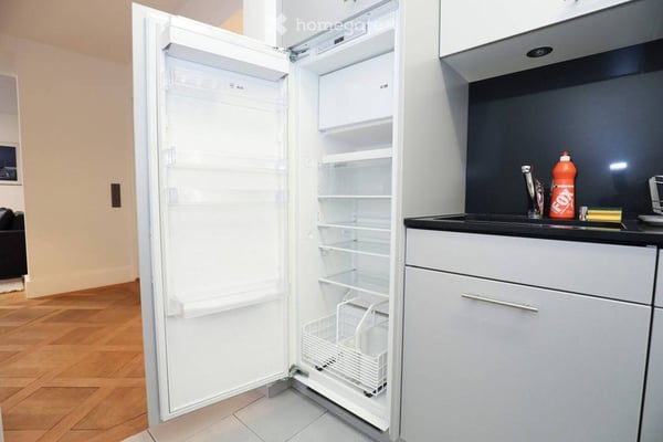 Helle 2.5 Zimmer Wohnung nähe Sihlcity 22