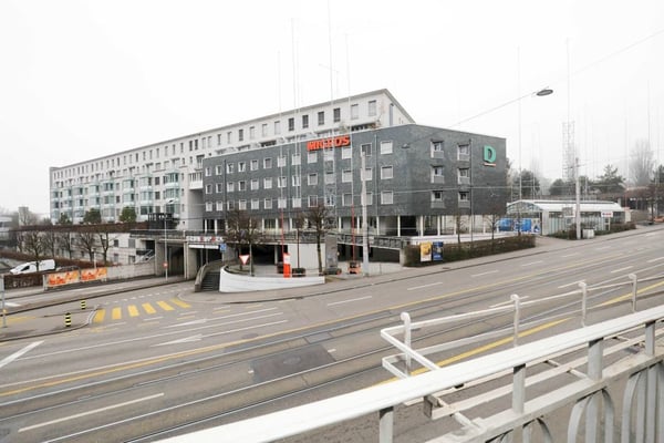 Helle 2.5 Zimmer Wohnung nähe Sihlcity 46