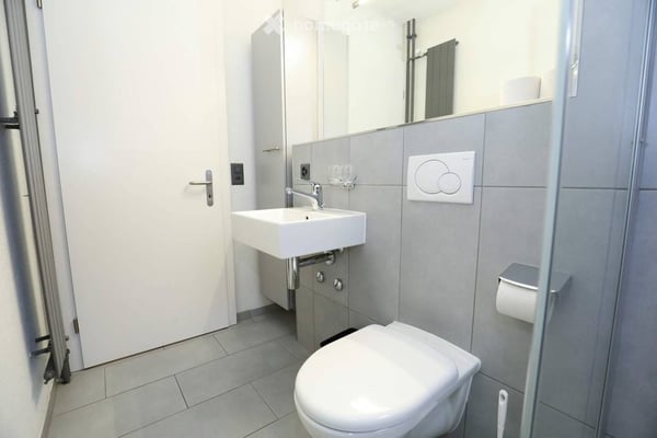 Helle 2.5 Zimmer Wohnung nähe Sihlcity 37