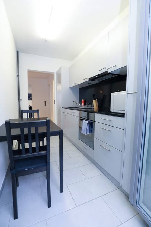 Helle 2.5 Zimmer Wohnung nähe Sihlcity 25