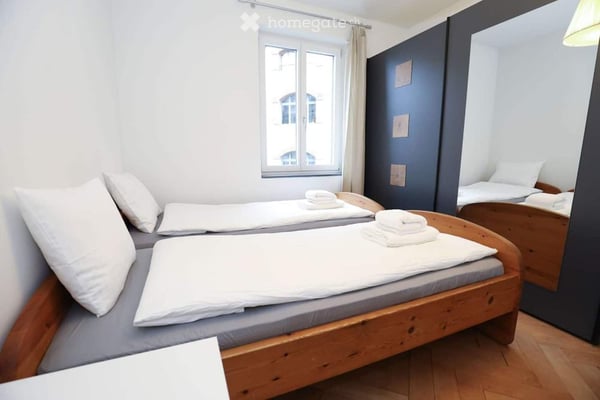 Helle 2.5 Zimmer Wohnung nähe Sihlcity 3