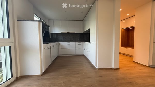 2026 Totalrenovierte 3 1/2-Zimmer-Wohnung 3