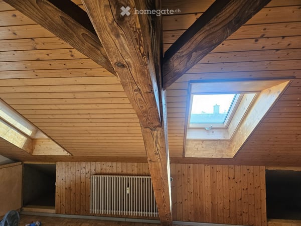 Nähe Bundesplatz,tolle 2.5 Dachwohnung, mit Dachbalken, Mezzanine 20m2 + Dachterrasse, ruhige Lage 3