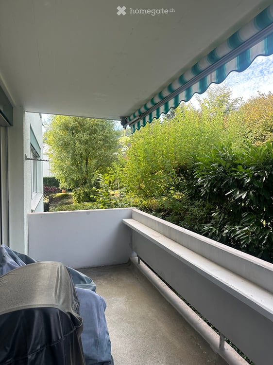 Attraktive und grosszügige 2 – Zimmer Wohnung mit Balkon in Oberrieden 9