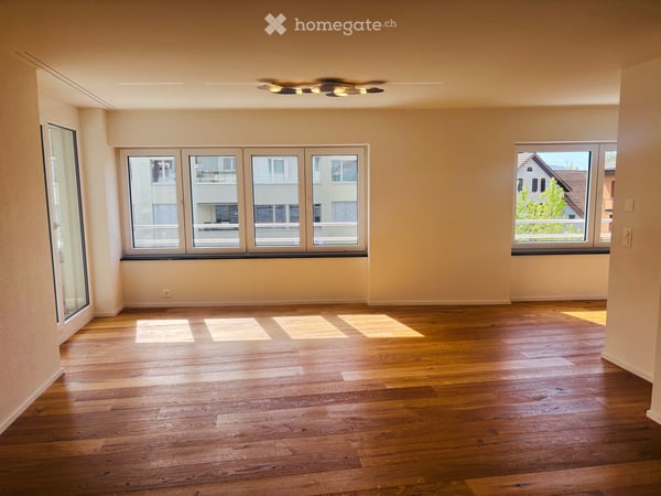 Bright and Modern 4.5-Room Apartment in Siebnen
