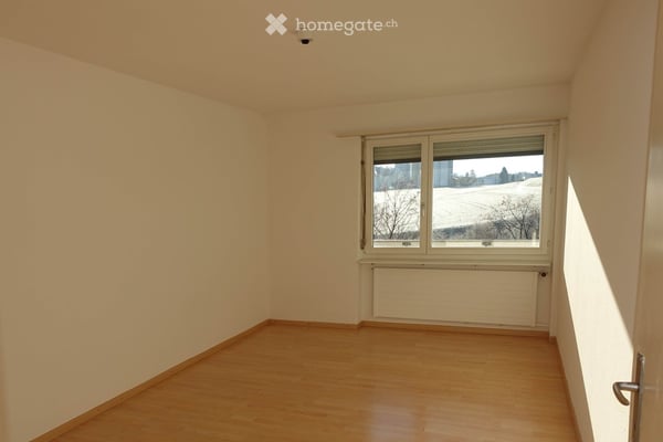 Preiswerte Altbauwohnung mit schöner Aussicht ins Grüne 3