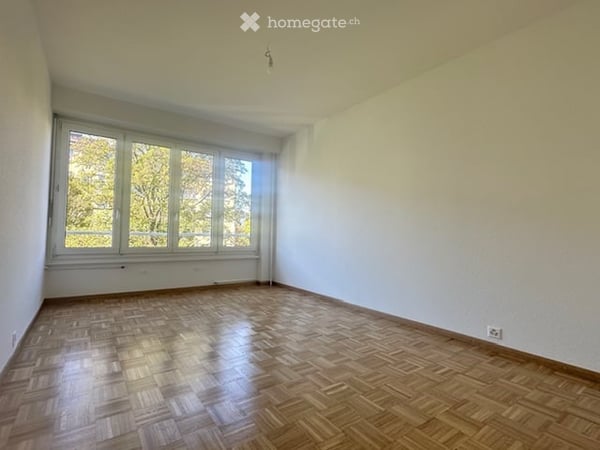 Appartement 4 pièces au 3ème étage situé entre les Charmilles et la Servette 3