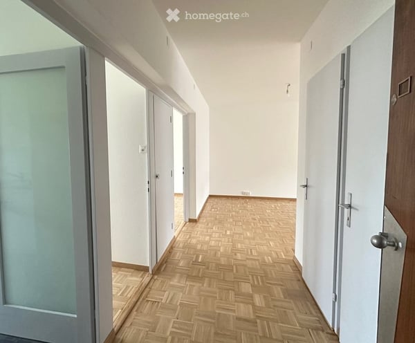 Appartement 4 pièces au 3ème étage situé entre les Charmilles et la Servette 2