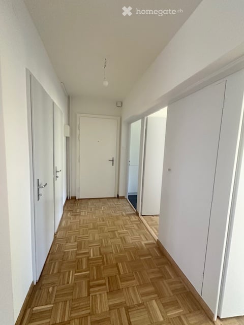 Appartement 4 pièces au 3ème étage situé entre les Charmilles et la Servette 8