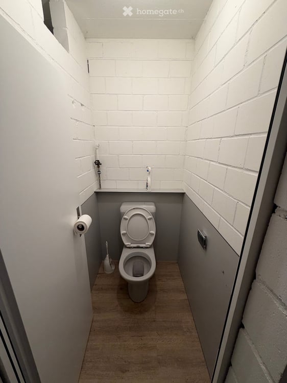 Vielseitige Werkstatt (65 m²) mit Büro, Lager, Dusche/WC & Parkplatz in Neuendorf 7