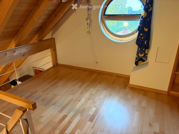 Charmante Dachwohnung am Dorfrand 8
