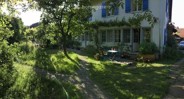 Charmante Dachwohnung am Dorfrand 12