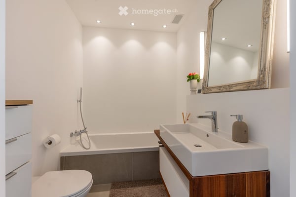 Exklusive 4.5 Zimmer Gartenwohnung mit Abendsonne, Lift und 2 Tiefgaragenplätzen, idyllische Lage 7