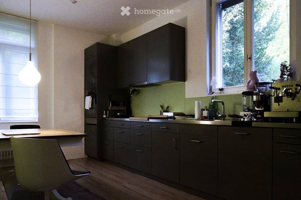 4.5 Zimmer Altbauwohnung mit Balkon und Weitblick am Rosenberg 12