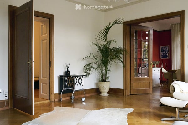4.5 Zimmer Altbauwohnung mit Balkon und Weitblick am Rosenberg 7