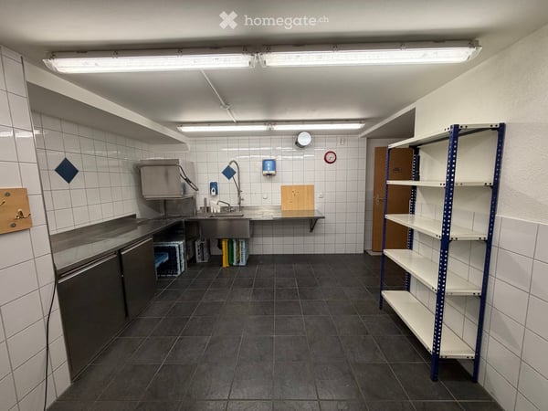 Attraktive Räumlichkeiten für Gewerbe oder Private in Effingen 6