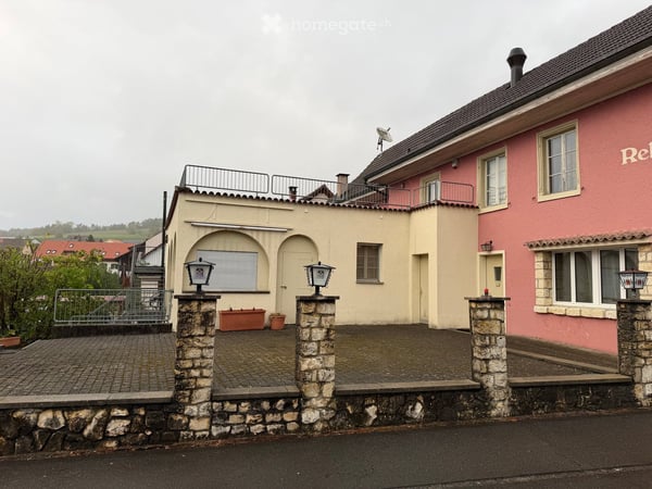Attraktive Räumlichkeiten für Gewerbe oder Private in Effingen
