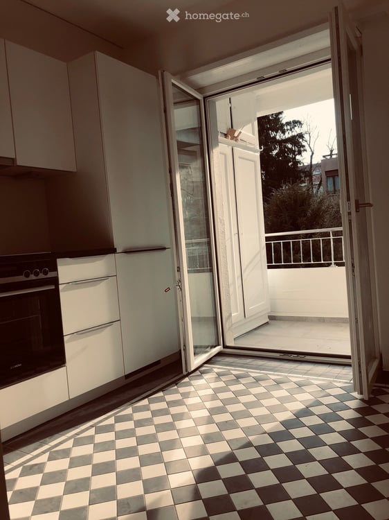 Wunderschöne 4-Zimmer Wohnung in Wettsteinquartier 7