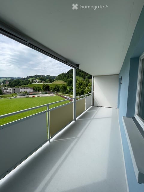 Hochwertig sanierte 4.0-Wohnung im 5. OG in Wattwil (Weitsicht) 18