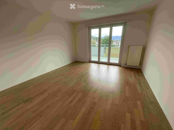 Hochwertig sanierte 4.0-Wohnung im 5. OG in Wattwil (Weitsicht) 9