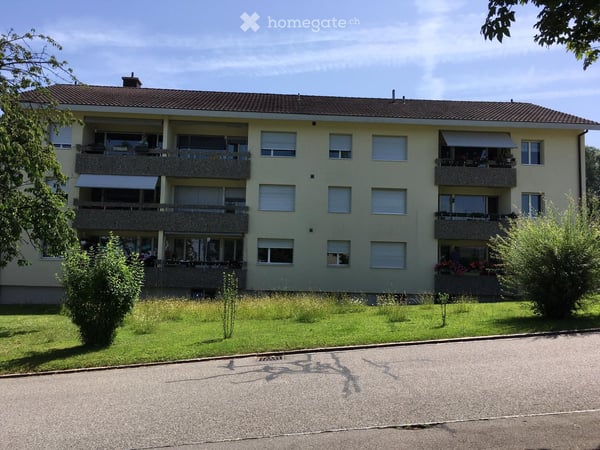 Ruhige, sonnige 3.5 Zi-Wohnung im 2. OG 1