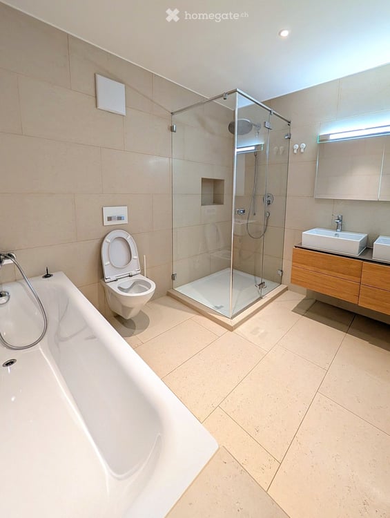 Helle 3.5-Zimmer-Wohnung mit Balkon & eigenem Waschturm, nahe See 10