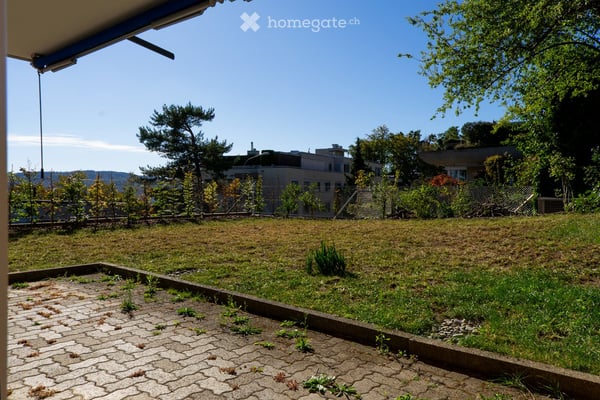Grosszügige 4,5 Zimmer-Gartenwohnung in Zürich-Höngg 10