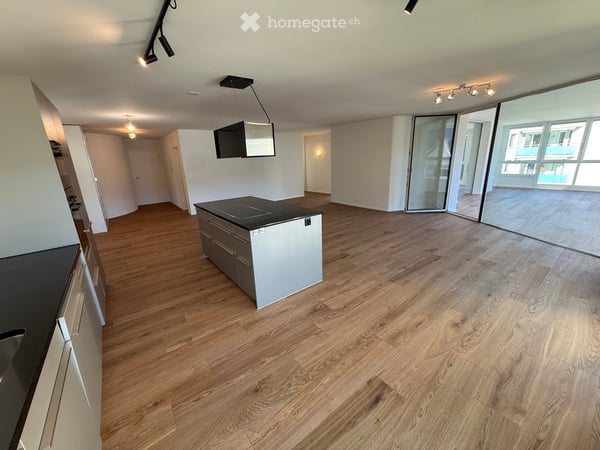Frisch sanierte 4.5-Zimmer-Wohnung mit See- und Bergsicht in Hergiswil 4