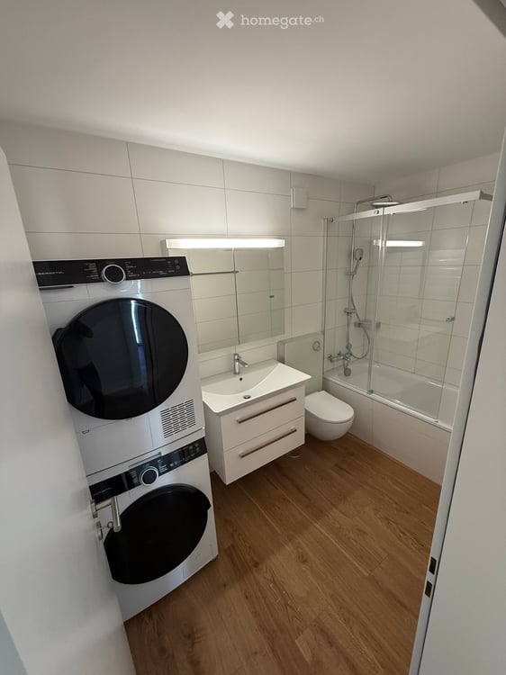 Frisch sanierte 4.5-Zimmer-Wohnung mit See- und Bergsicht in Hergiswil 14