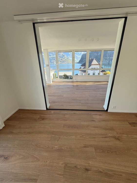 Frisch sanierte 4.5-Zimmer-Wohnung mit See- und Bergsicht in Hergiswil 11
