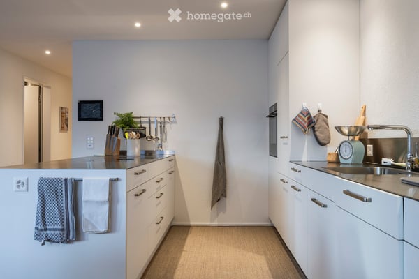 Charmante 3.5-Zimmer-Wohnung im Eigentumsstandard – zentral an der Hinterdorfstrasse 23, Schwyz 2