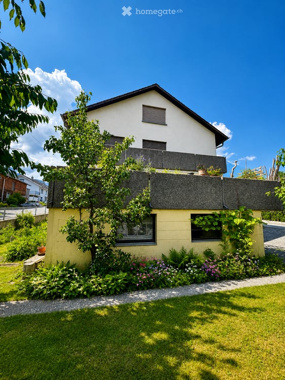 Grosses Einfamilienhaus in Alpnach, Schoried an ruhiger Wohnlage 2