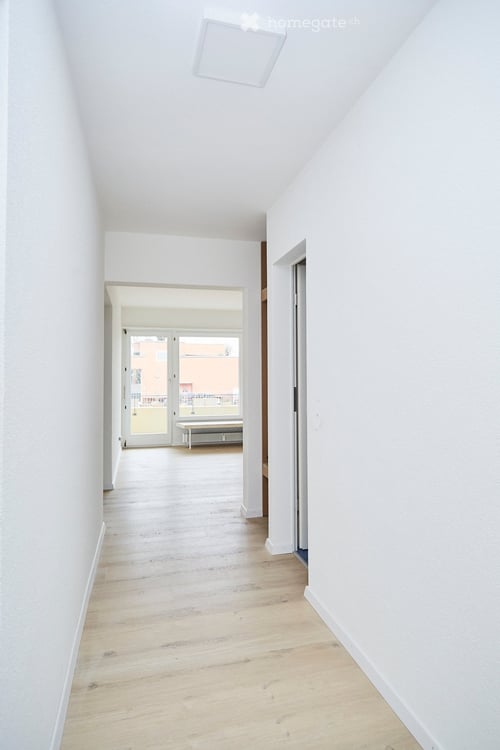 4.5-Zimmer Wohnung mit schöner Aussicht in die Berge 8