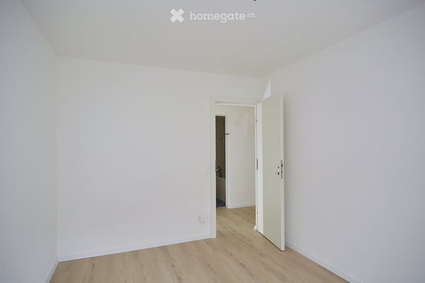 4.5-Zimmer Wohnung mit schöner Aussicht in die Berge 12