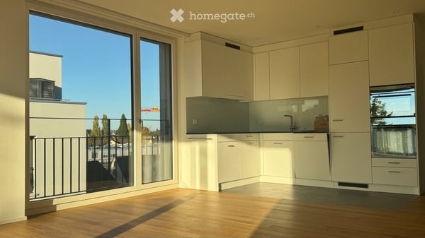 Ruhige 3 1/ Zimmer-Wohnung an zentraler Lage mit toller Aussicht