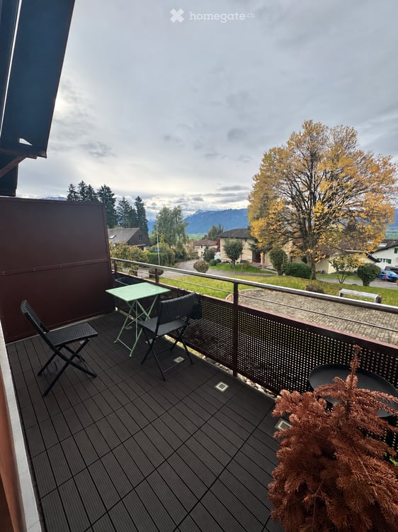 Wohnen mit Weitblick – charmante 3-Zimmer-Maisonette in Gommiswald 2