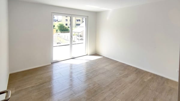 Moderne 2.5-Zimmer-Attikawohnung mit grosszügiger Terrasse in Waldenburg 8