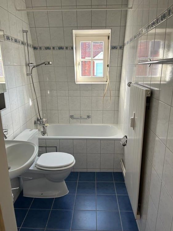 Schöne Altbau-Dachwohnung im Gotthelf-Quartier 6