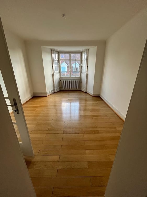 Schöne Altbau-Dachwohnung im Gotthelf-Quartier 2