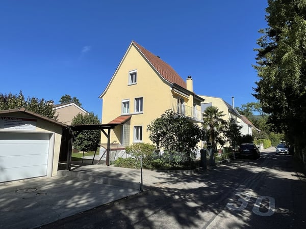 Grosses, freistehendes Einfamilienhaus an ruhiger Lage 5