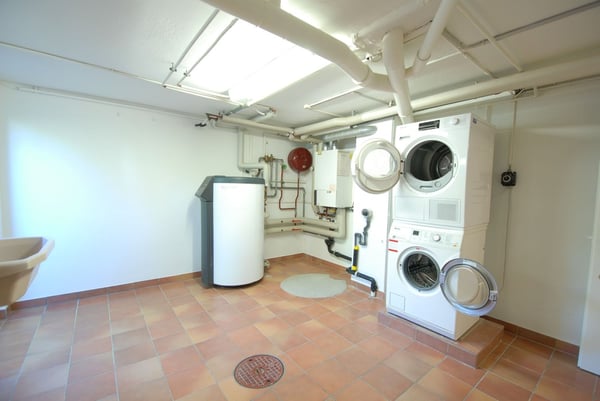 Grosses, freistehendes Einfamilienhaus an ruhiger Lage 8