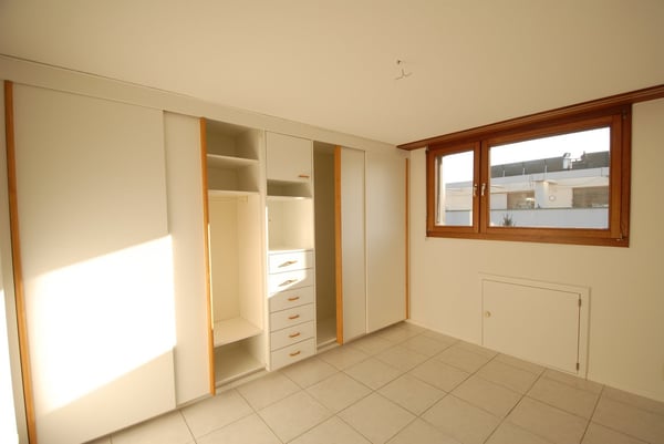 Grosszügige 4½-Zimmer-Dachwohnung mit Wintergarten & Cheminée in Reinach 9