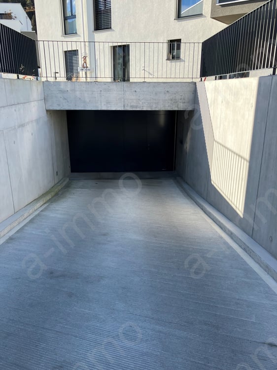 Tiefgaragenparkplatz in Cazis zu vermieten 3