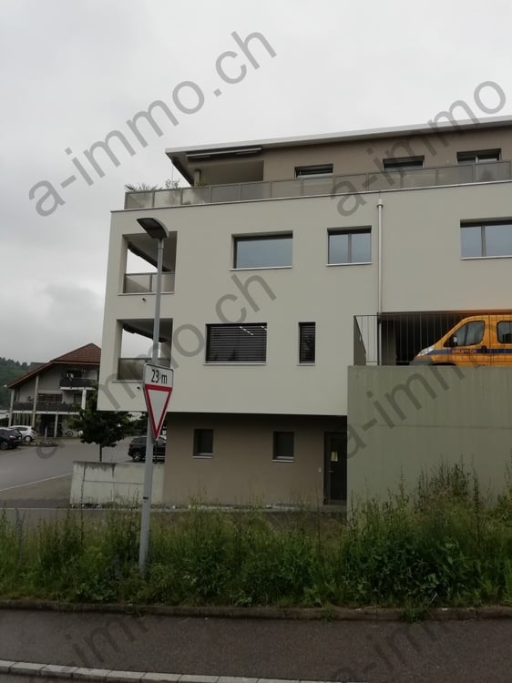 Tiefgaragenparkplatz am Dorfplatz 1 in Grossdietwil zu vermieten 2