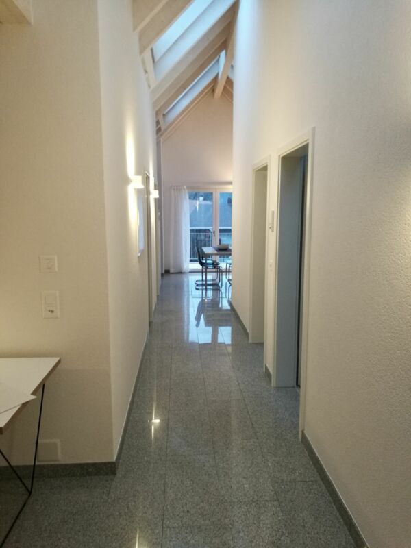 4-Zi. Dachgeschoss-Wohnung - MÖBLIERT