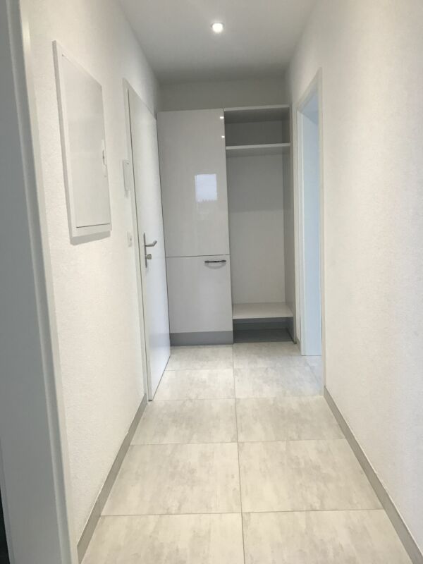 Exklusive 2.5-Zimmer-Wohnung mit eigenem Waschturm und Balkon